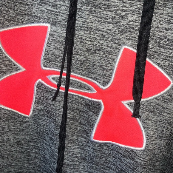 Under Armour Sweatshirt - Picture 2 of 3